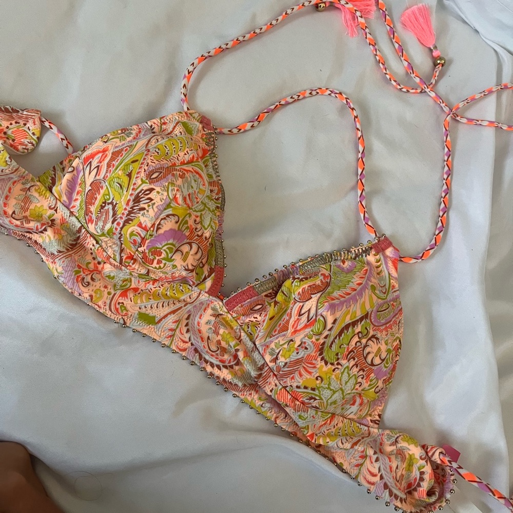 Victoria’s Secret bikini top